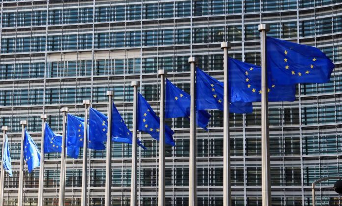 Την επενδυτική στρατηγική της για την 10ετία ανακοίνωσε η Κομισιόν Την επενδυτική στρατηγική της για την 10ετία ανακοίνωσε η Κομισιόν
