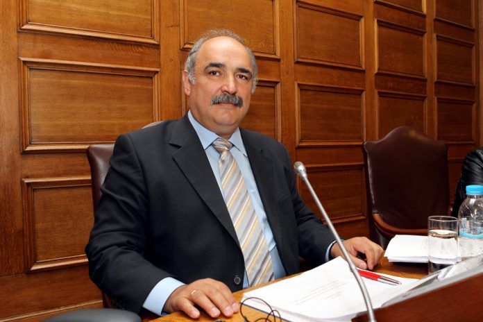Αντιπαράθεση για τα αγροτικά μπλόκα αγροτικά στη Βουλή μεταξύ Μπόλαρη και Συντυχάκη Αντιπαράθεση για τα αγροτικά μπλόκα αγροτικά στη Βουλή μεταξύ Μπόλαρη και Συντυχάκη