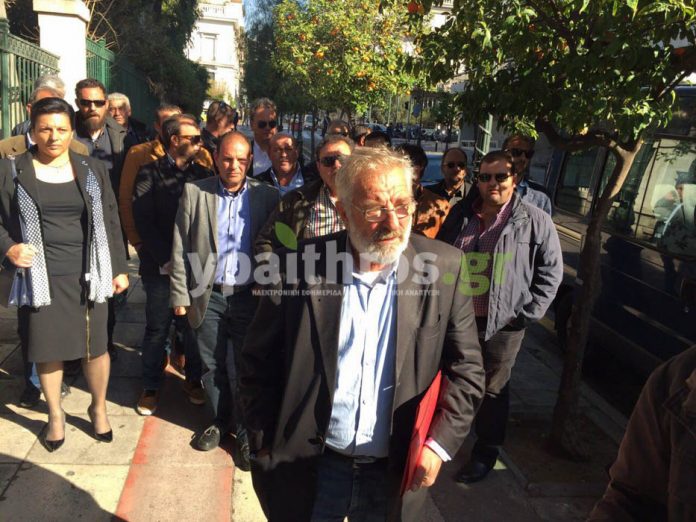 synantisi-maximou-mpoutas-tsipras (17) Αποκλειστική δήλωση Βαγγέλη Μπούτα στην είσοδο του Μεγάρου Μαξίμου