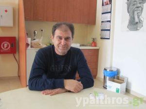 ο Κωνσταντίνος Παπαδόπουλους, υπεύθυνος γραφείου