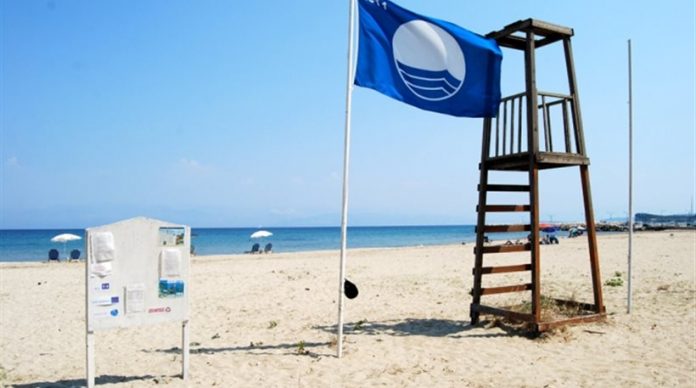 Γαλάζιες σημαίες: Πάλι θα μας περάσει η Τουρκία; Γαλάζιες σημαίες: Πάλι θα μας περάσει η Τουρκία;