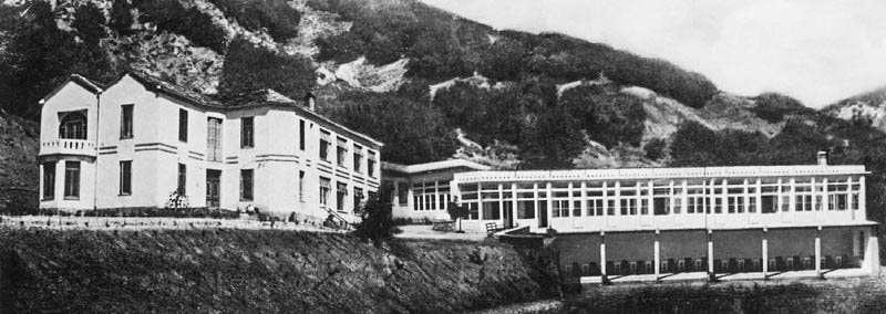 Tο σανατόριο του Γεώργιου Καραμάνη στο Πήλιο Ένας Άγιος... στο βουνό των Κενταύρων