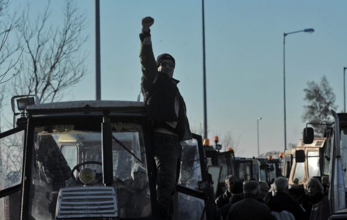 Κάθοδος των αγροτών στην Αθήνα για το ασφαλιστικό Κάθοδος των αγροτών στην Αθήνα για το ασφαλιστικό