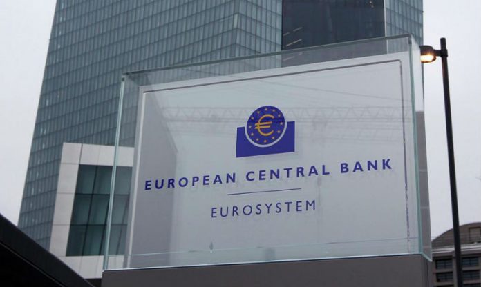 Eπανέφερε το waiver για τα ελληνικά ομόλογα η ΕΚΤ Eπανέφερε το waiver για τα ελληνικά ομόλογα η ΕΚΤ