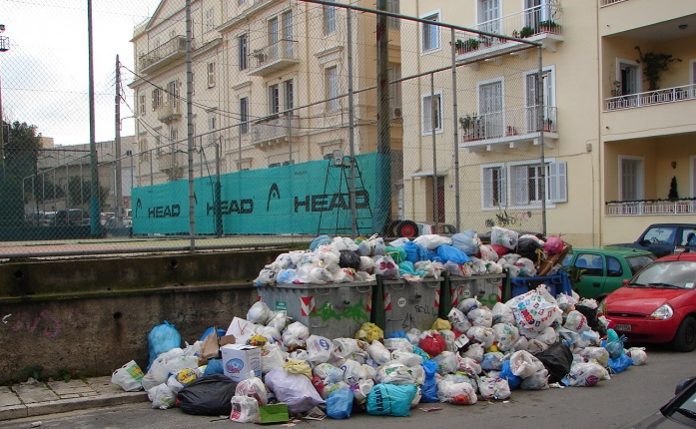 Μάχη με τα σκουπίδια δίνει η Κέρκυρα Μάχη με τα σκουπίδια δίνει η Κέρκυρα