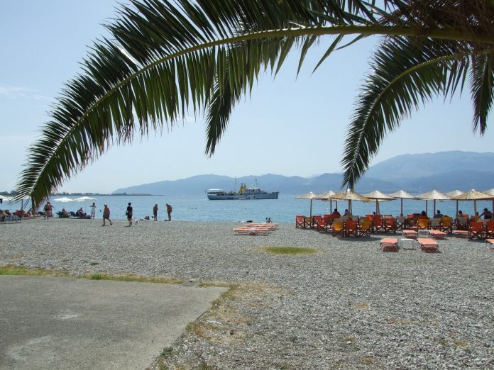 Περιφέρεια ΔΕ: Οι ακτές που επιτρέπεται η κολύμβηση Περιφέρεια ΔΕ: Οι ακτές που επιτρέπεται η κολύμβηση