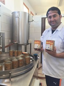 Ο Ελληνοαµερικανός που κέρδισε το στοίχηµα  της ποιότητας για το µέλι της Καλύµνου