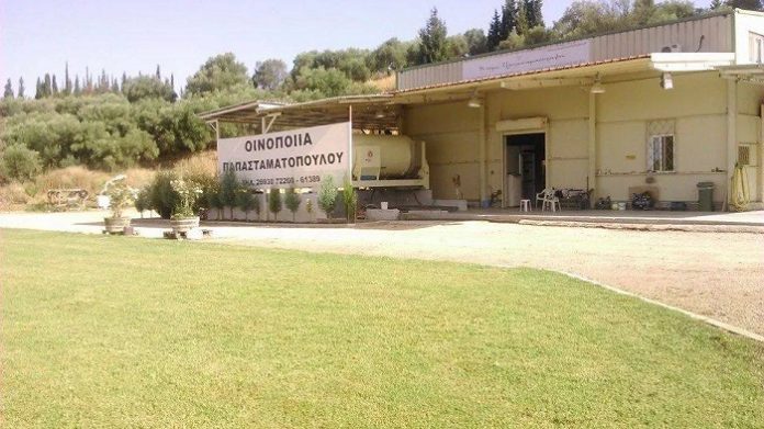 Κτήμα Παπασταματοπούλου: Μια οικογενειακή οινοποιία χωρίς μεσάζοντες Κτήμα Παπασταματοπούλου: Μια οικογενειακή οινοποιία χωρίς μεσάζοντες