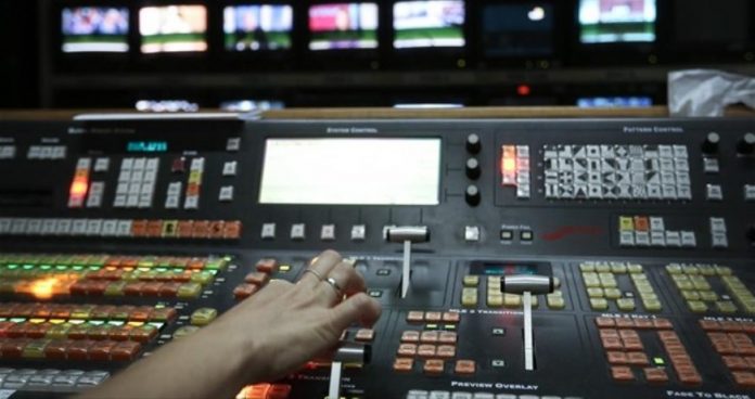 Μαραθώνια δημοπρασία για τις τηλεοπτικές άδειες Μαραθώνια δημοπρασία για τις τηλεοπτικές άδειες