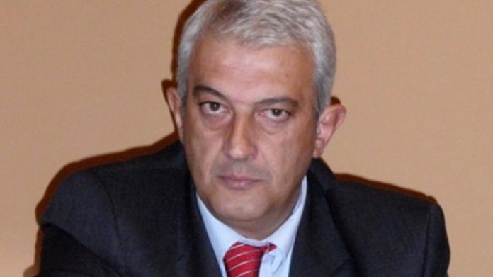 Νέα καμπάνα στον Σπύρο Τσικρίκα της ΕΑΣ Λάρισας Νέα καμπάνα στον Σπύρο Τσικρίκα της ΕΑΣ Λάρισας