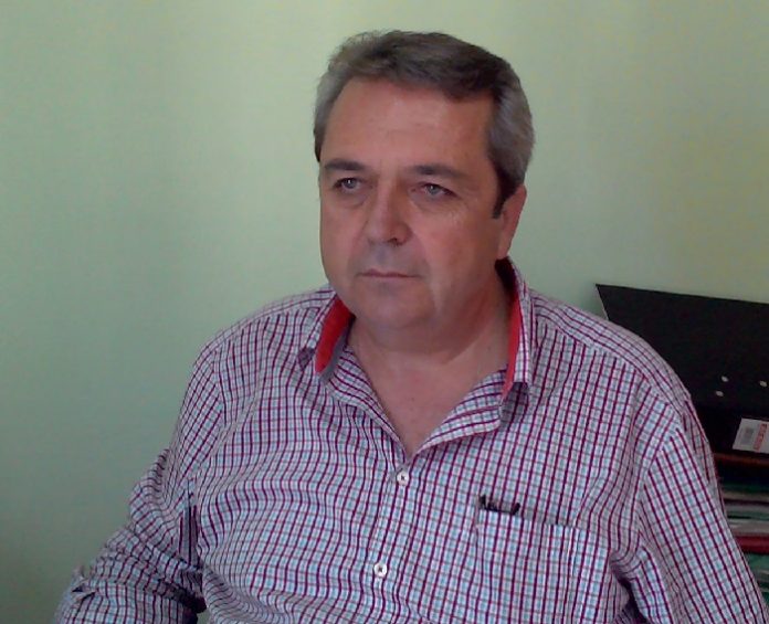 Χρήστος Μπαρλιάς: Τα «σιαμαία» αναζητάνε το παρελθόν Χρήστος Μπαρλιάς: Τα «σιαμαία» αναζητάνε το παρελθόν