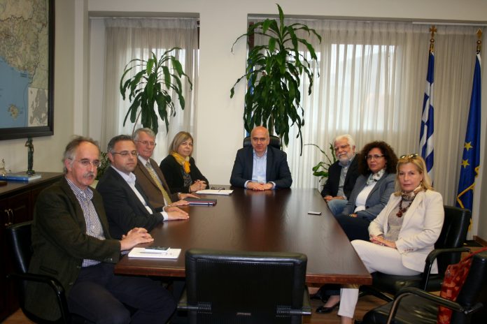 Οι διευθυντές των Λιπασμάτων Καβάλας επισκέφθηκαν τον περιφερειάρχη ΑΜΘ Οι διευθυντές των Λιπασμάτων Καβάλας επισκέφθηκαν τον περιφερειάρχη ΑΜΘ