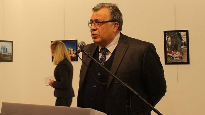 Ένοπλη επίθεση κατά του πρεσβευτή της Ρωσίας στην Τουρκία Ένοπλη επίθεση κατά του πρεσβευτή της Ρωσίας στην Τουρκία