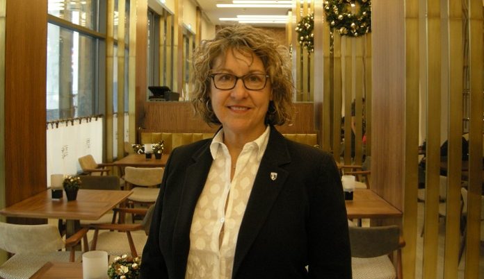 Alexandra Kicenik Devarenne, EVA: Δεν είναι αυθεντικά όλα τα έξτρα παρθένα που κυκλοφορούν Alexandra Kicenik Devarenne, EVA: Δεν είναι αυθεντικά όλα τα έξτρα παρθένα που κυκλοφορούν