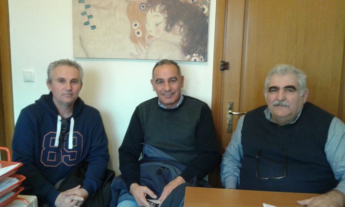 Λάρισα: Συνάντηση του Σωματείου παραγωγών λαϊκών αγορών με τον βουλευτή Ν. Παπαδόπουλο Λάρισα: Συνάντηση του Σωματείου παραγωγών λαϊκών αγορών με τον βουλευτή Ν. Παπαδόπουλο