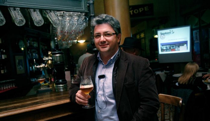 Μπύρα με φρούτα υπέρ της ελληνικής ζυθοποιίας Μπύρα με φρούτα υπέρ της ελληνικής ζυθοποιίας