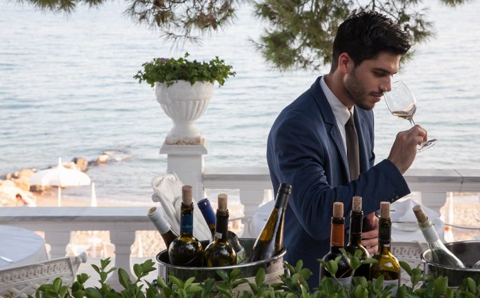 Ο τουρισμός είναι η καλύτερη πόρτα για τις εξαγωγές Ο τουρισμός είναι η καλύτερη πόρτα για τις εξαγωγές