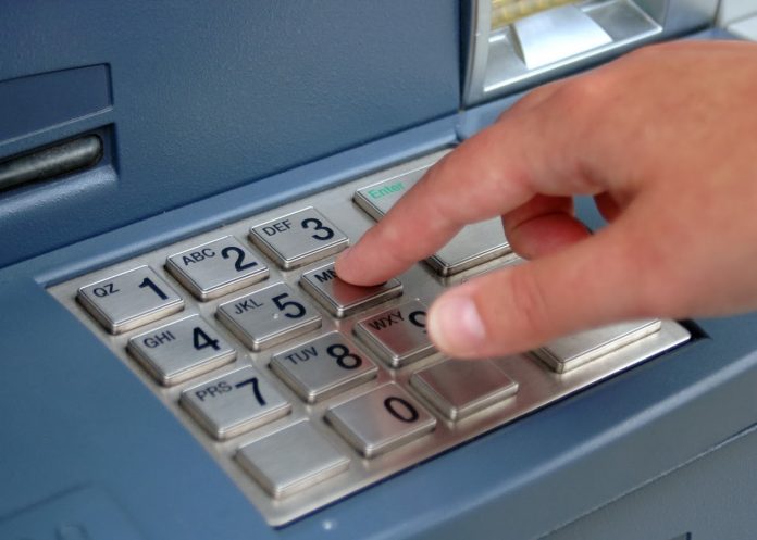 Στους λογαριασμούς τα 63 εκατ. ευρώ των συνδεδεμένων Στους λογαριασμούς τα 63 εκατ. ευρώ των συνδεδεμένων