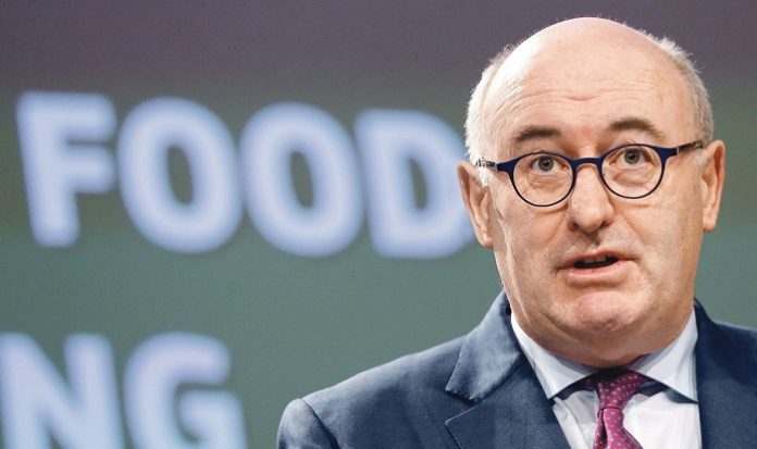 Phil Hogan: Η ύπαιθρος στο επίκεντρο Phil Hogan: Η ύπαιθρος στο επίκεντρο