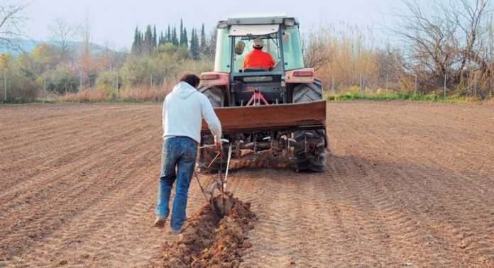 Στην παγίδα των τεκμηρίων 90.000 οικογένειες Στην παγίδα των τεκμηρίων 90.000 οικογένειες