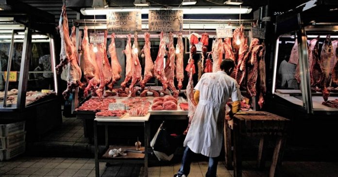 katasxesi akatallilon kreaton estiatorio peiraia Κατάσχεση ακατάλληλων κρεάτων σε εστιατόριο του Πειραιά