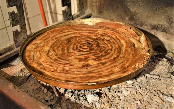 katmar paradosiako xristougenniatiko glyko aitoloakarnanias1 Κατμάρ: Το παραδοσιακό χριστουγεννιάτικο γλυκό της Αιτωλοακαρνανίας