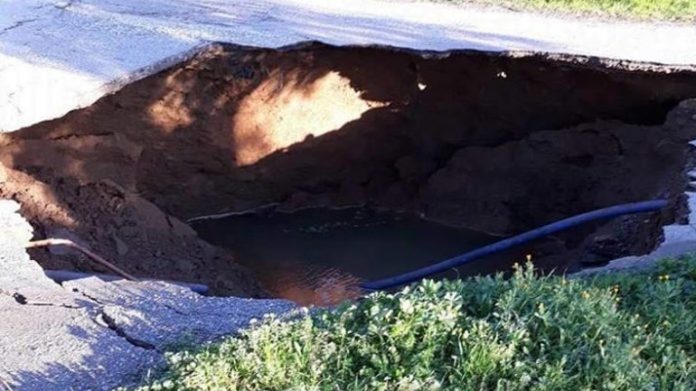 kerkyra anoixe gi akrokefalo temploniou Κέρκυρα: Άνοιξε η γη στον Ακροκέφαλο Τεμπλονίου