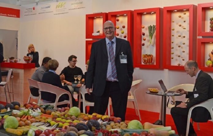 Ανοίγουν τα ελβετικά σύνορα για εισαγωγή 8.000 τόνων μήλου Ανοίγουν τα ελβετικά σύνορα για εισαγωγή 8.000 τόνων μήλου