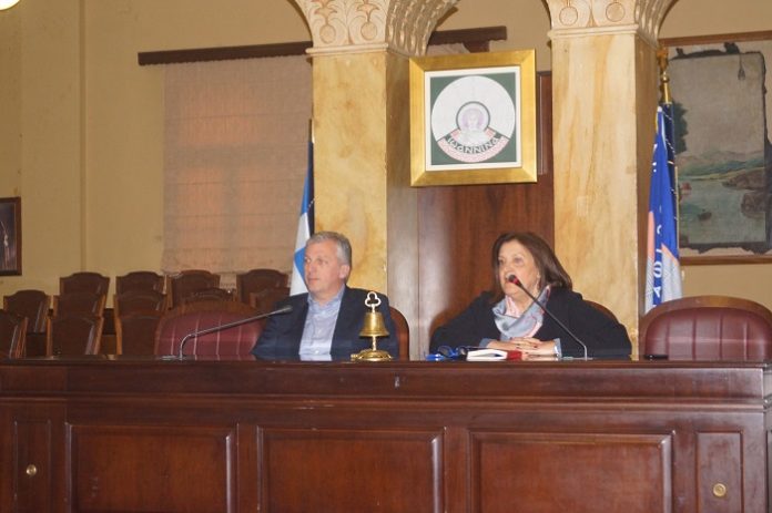 Τέθηκαν οι βάσεις για την προώθηση των προϊόντων της αμπελουργικής ζώνης Ζίτσας Τέθηκαν οι βάσεις για την προώθηση των προϊόντων της αμπελουργικής ζώνης Ζίτσας