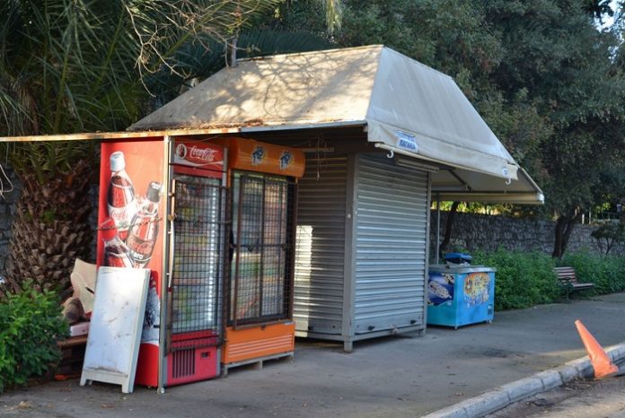 Εκατοντάδες περίπτερα απομάκρυνε ο Δήμος Αθηναίων - Αναμένεται οριστικό ξήλωμα Εκατοντάδες περίπτερα απομάκρυνε ο Δήμος Αθηναίων - Αναμένεται οριστικό ξήλωμα