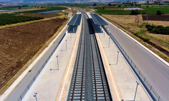 Μελέτη για σιδηροδρομική σύνδεση της Ηγουμενίτσας με Ιωάννινα και Αργυρόκαστρο Μελέτη για σιδηροδρομική σύνδεση της Ηγουμενίτσας με Ιωάννινα και Αργυρόκαστρο