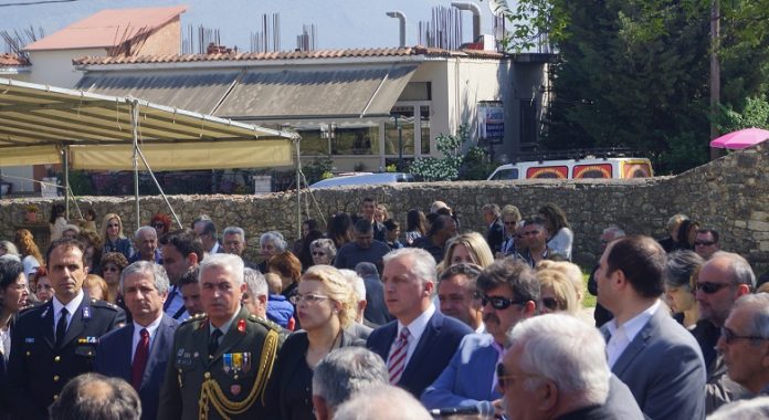 Πλήθος πιστών στον εορτασμό του πολιούχου Ελεούσας Αγίου Γεωργίου Πλήθος πιστών στον εορτασμό του πολιούχου Ελεούσας Αγίου Γεωργίου