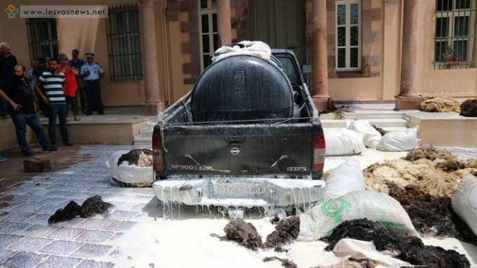 Μυτιλήνη: Αθωώθηκαν οι τέσσερις αγρότες που είχαν συλληφθεί, μετά το τέλος κινητοποίησης Μυτιλήνη: Αθωώθηκαν οι τέσσερις αγρότες που είχαν συλληφθεί, μετά το τέλος κινητοποίησης