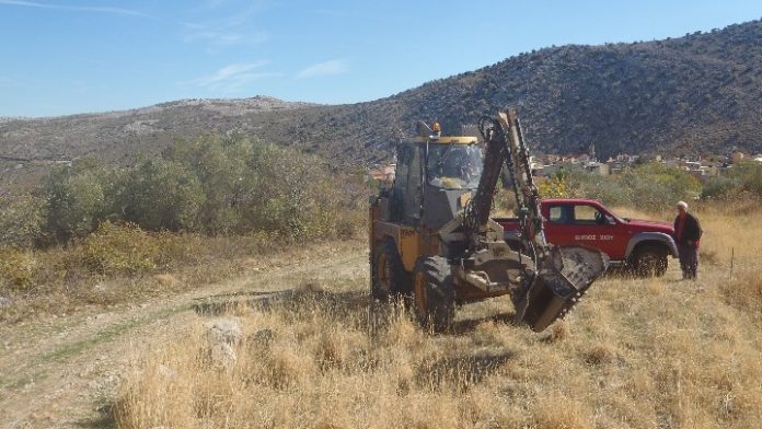 Ακόμη 13 έργα αγροτική οδοποιίας σε 10 δήμους της Στ. Ελλάδας Ακόμη 13 έργα αγροτική οδοποιίας σε 10 δήμους της Στ. Ελλάδας