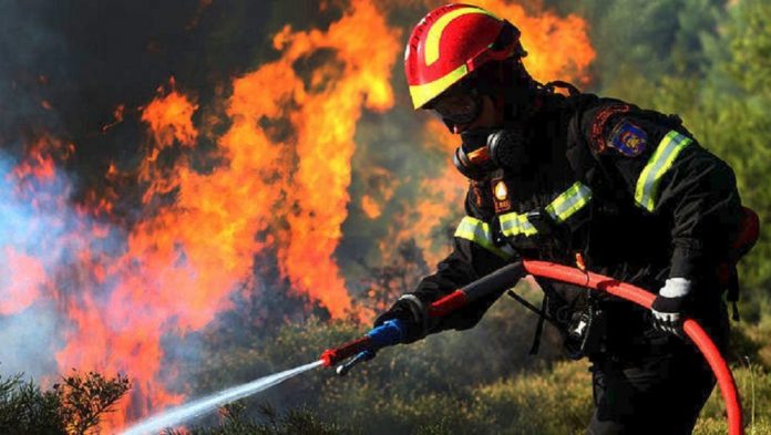 Σε εξέλιξη μεγάλη πυρκαγιά στην Αλόννησο Σε εξέλιξη μεγάλη πυρκαγιά στην Αλόννησο