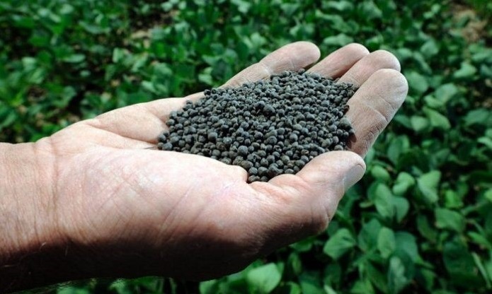 Organic fertilizer out of waste water
