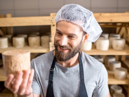 graviera-pro-the-unique-graviera-cheese-from-kozani-1226