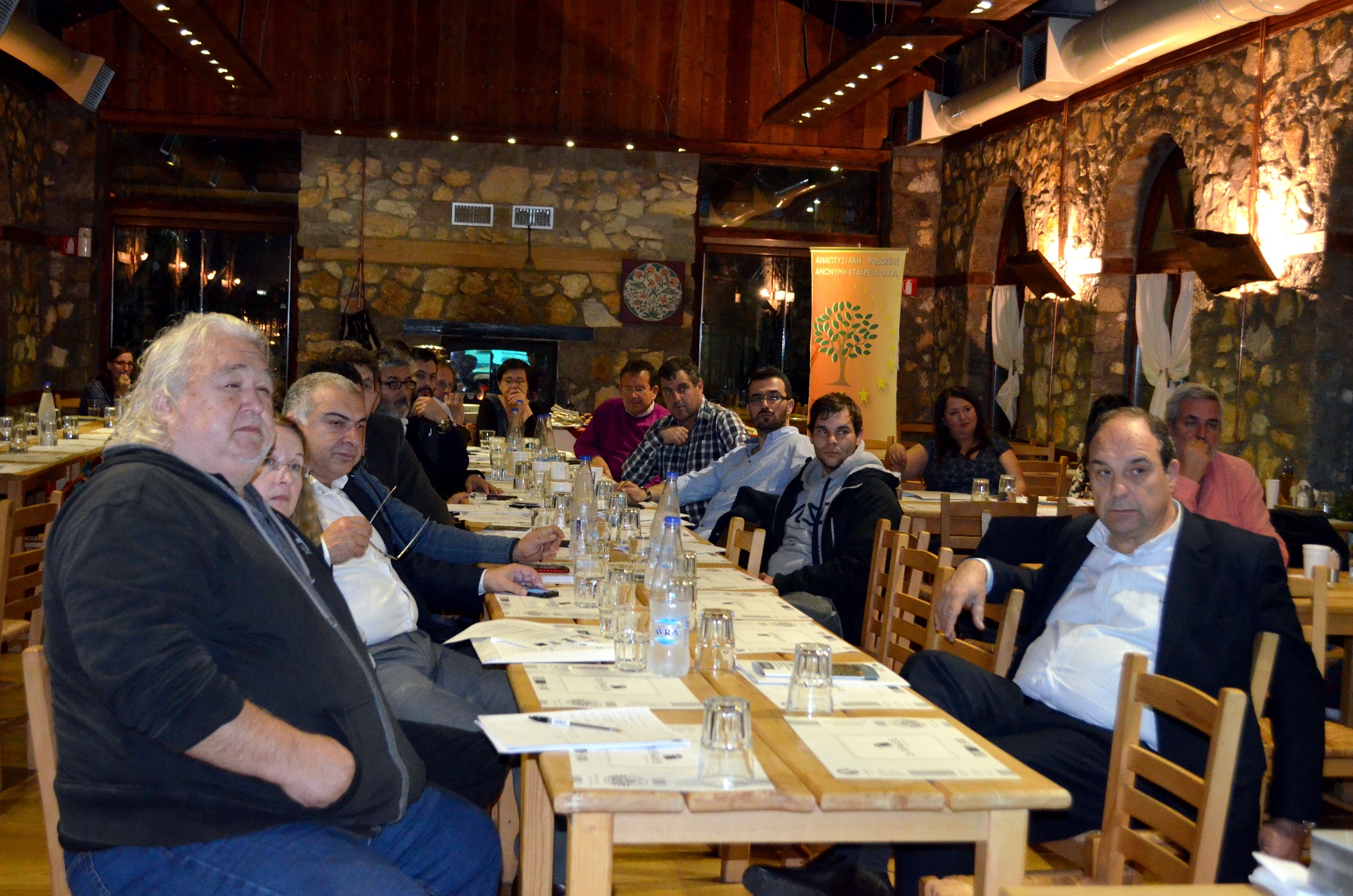 ermineftiko-marketingk-kai-i-symvoli-tou-sto-leader-rodopis-5760