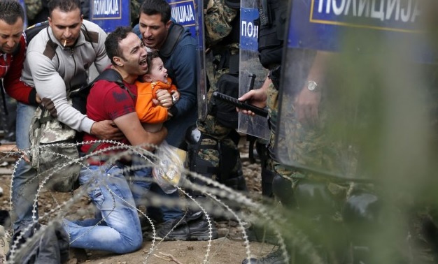 Φράχτη στα ελληνικά σύνορα ετοιμάζουν τα Σκόπια