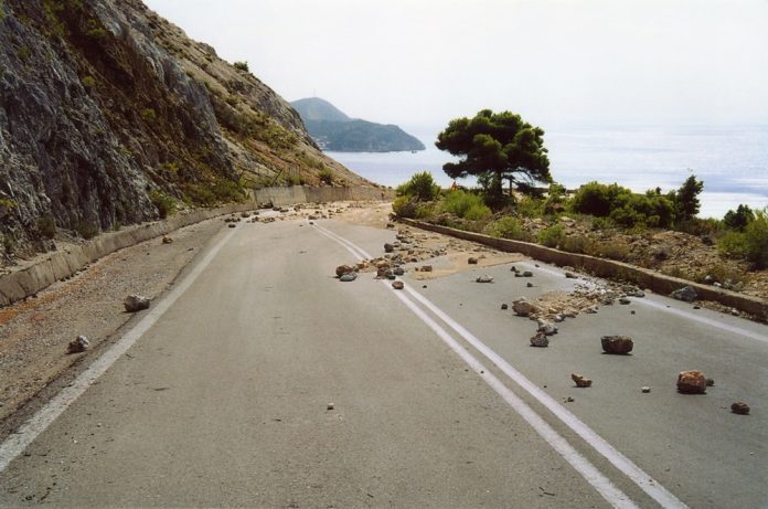 Ισχυρή σεισμική δόνηση 6,1R δυτικά της Λευκάδας