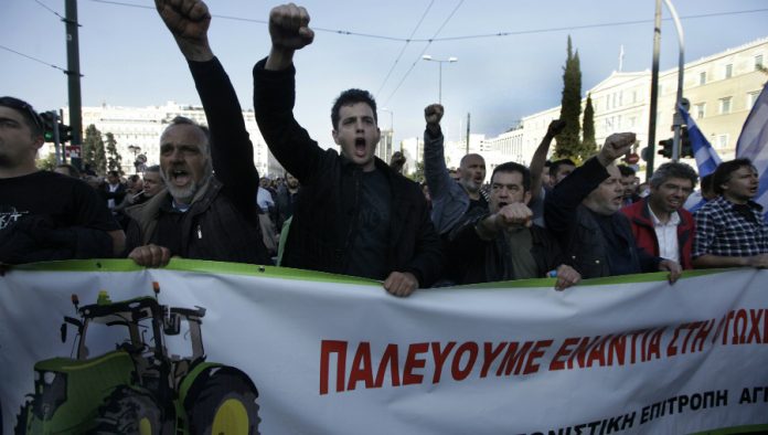 Στο πλευρό των αγροτών για την κάθοδο στην Αθήνα το ΠΑΜΕ Στο πλευρό των αγροτών για την κάθοδο στην Αθήνα το ΠΑΜΕ