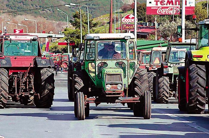 Λάρισα: Κινητοποίηση ετοιμάζουν οι αγρότες με αφορμή την επίσκεψη Τσίπρα Λάρισα: Κινητοποίηση ετοιμάζουν οι αγρότες με αφορμή την επίσκεψη Τσίπρα