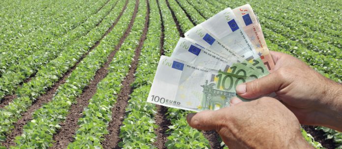 πληρωμές αγροτών Αγρότες με εισόδημα μόλις 5.000€ σύμφωνα με το ΥΠΟΙΚ
