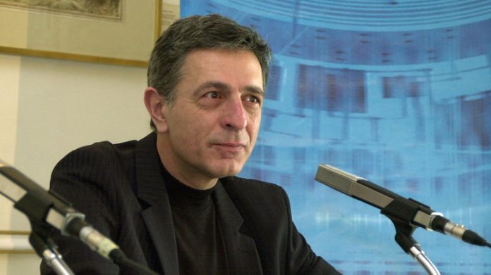 Πρωτβουλία Κούλογλου για προαστασία των Ελλήνων ελαιοπαραγωγών Πρωτβουλία Κούλογλου για προαστασία των Ελλήνων ελαιοπαραγωγών