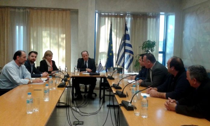 Συνάντηση Περιφερειάρχη ΑΜ-Θ με τους εκπροσώπους των επαγγελματιών Συνάντηση Περιφερειάρχη ΑΜ-Θ με τους εκπροσώπους των επαγγελματιών