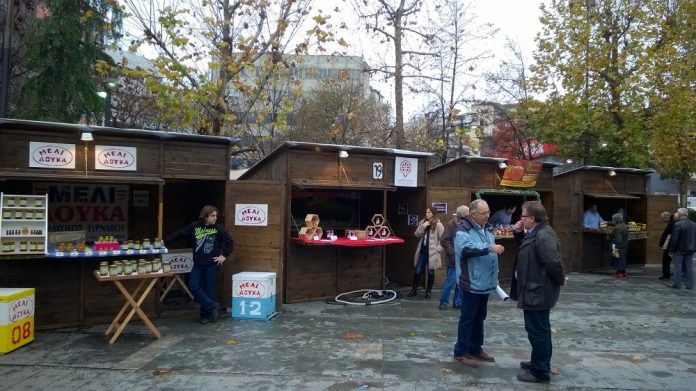 Λαρισαίοι μελισσοκόμοι γλυκαίνουν την πόλη τους