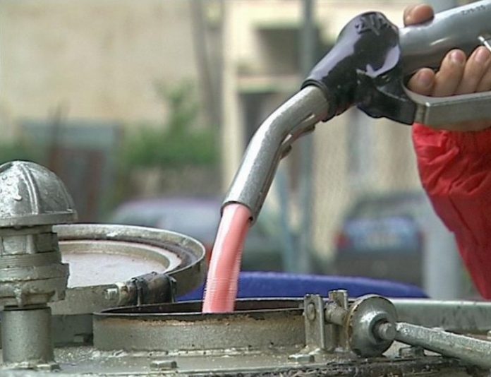 Ξεπέρασαν τις 300.000 οι αιτήσεις για το επίδομα θέρμανσης Ξεπέρασαν τις 300.000 οι αιτήσεις για το επίδομα θέρμανσης