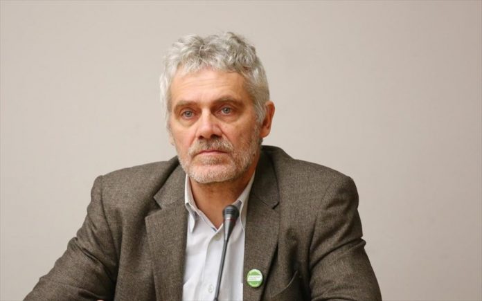 Γ. Τσιρώνης : Προσαρµογή στην κλιµατική αλλαγή για την αγροτική παραγωγή Γ. Τσιρώνης : Προσαρµογή στην κλιµατική αλλαγή για την αγροτική παραγωγή
