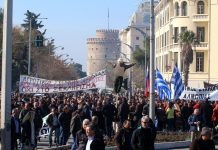 Κάθοδο με 30 τρακτέρ στο κέντρο της Θεσσαλονίκης προγραμματίζουν αύριο αγρότες από το μπλόκο Δερβενίου