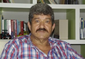 πρόεδρος του Συλλόγου Παραδοσιακών Αποσταγματοποιών Τσικουδιάς νομού Ηρακλείου, Στάθης Φραγκιαδάκης